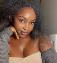 Nora, 39 ans, Femme